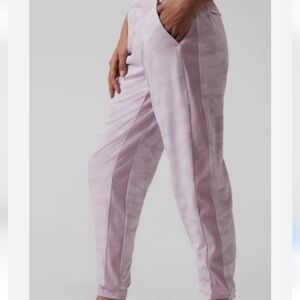 NWT Athleta Brooklyn Lined Camo Jogger 10 Shasta Purple Ribbed